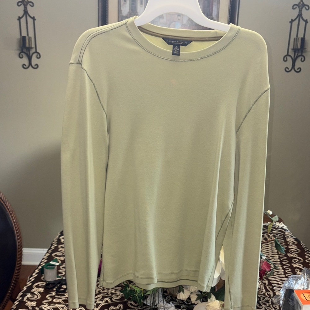 Banana Republic Men's Olive Long Sleeve Tee